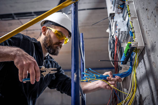 Best Licensed Electrician  in East Renton Highlands, WA